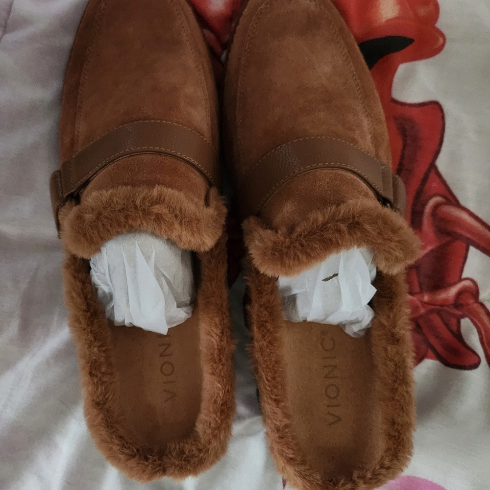 Vionic Kailen loafer mules size 8.5